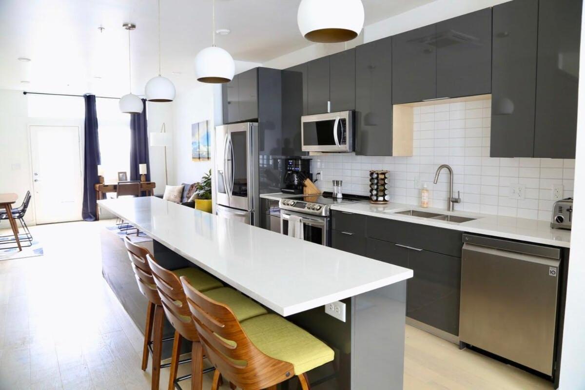 Walk To Downtown Ut Sports Famous Dining And Abundant Nightlife From This Luxury Condo W 3 Restaurants In The Complex Όστιν Εξωτερικό φωτογραφία